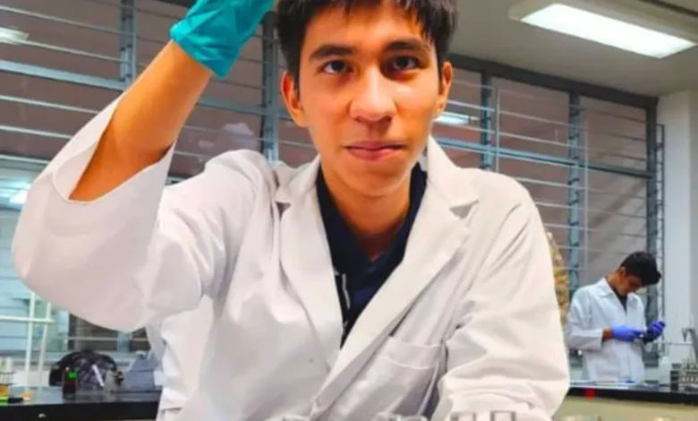 Alumno del Cecytem competirá en Olimpiada Internacional de Química