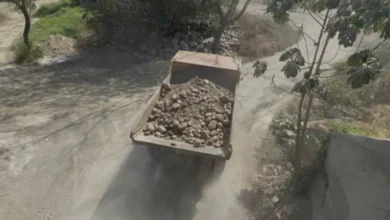 Buscan a ladrones de piedras de río
