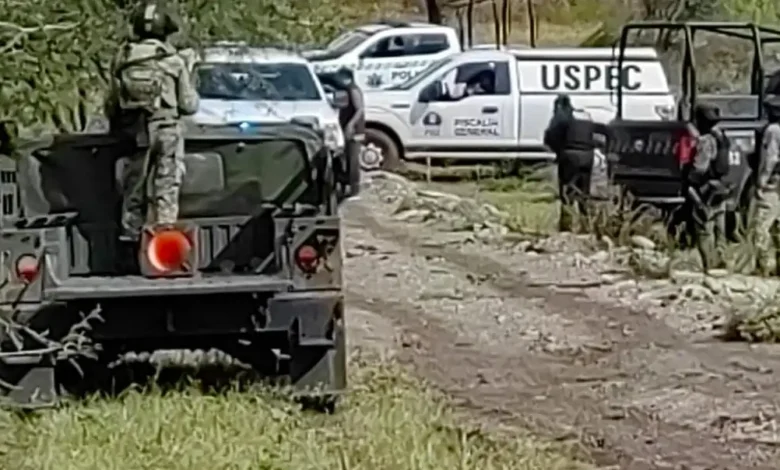 Hallan dos ejecutados en una camioneta, en Uruapan