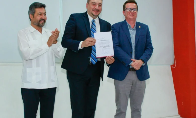 Juan Carlos Velasco es el nuevo director del Cecytem