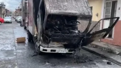 desconocidos quemaron Oxxos, un taxi y un camión de empresas