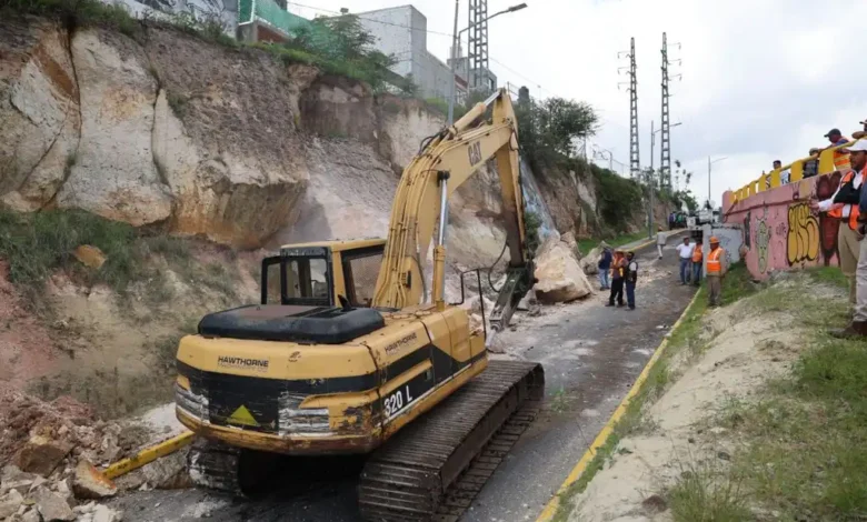 Atiende Gobierno de Morelia desprendimiento de talud