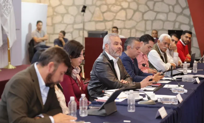 Bedolla reitera apoyo a municipios para su desarrollo
