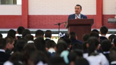Destaca Carlos Torres Piña compromiso de docentes para nuevo ciclo escolar