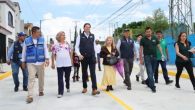 Entrega Alcalde pavimentación en la Col. 12 de diciembre