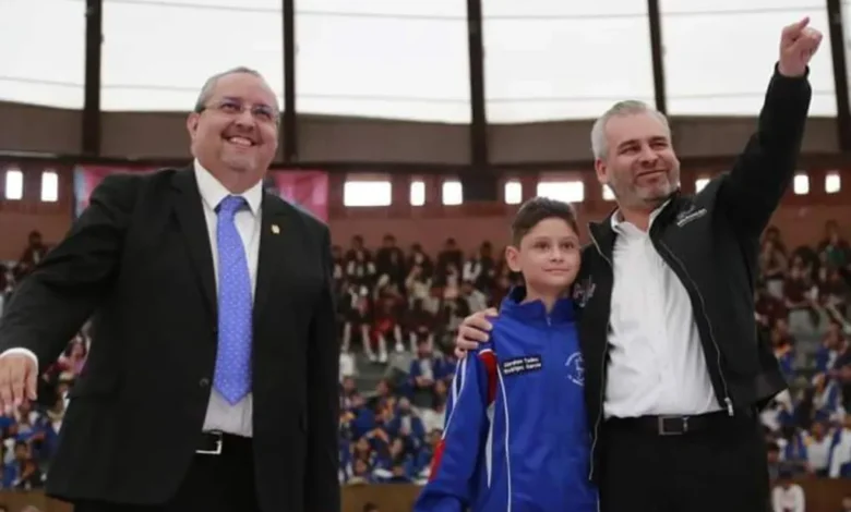 Otra vez, otorgarán 200 mil pares de tenis para alumnos de secundaria