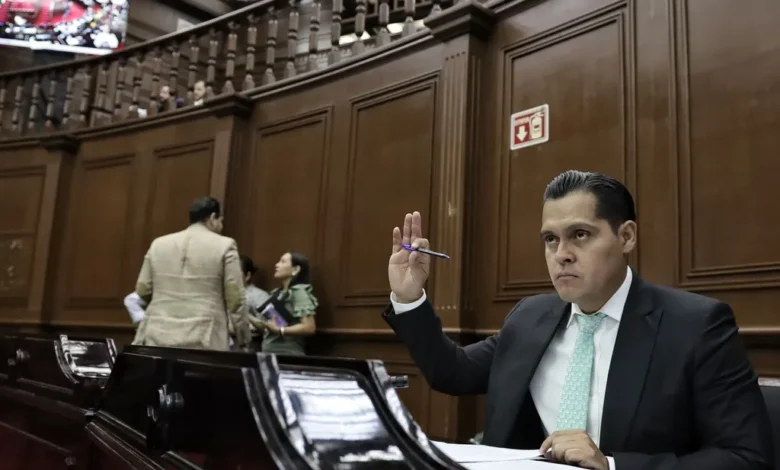 Propondrá Christian Jaramillo brindar orientación vocacional por ley a estudiantes