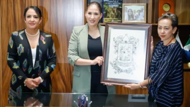 Recibe Legislativo réplica del Escudo Oficial del Estado de Michoacán