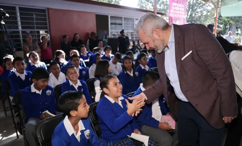 Regresaron a clases alumnos de más de 11 mil escuelas de los 113 municipios