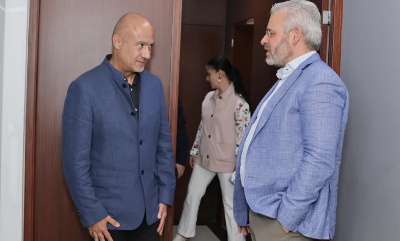 Revisan Bedolla y próximo titular de la SICT proyectos de infraestructura para Michoacán