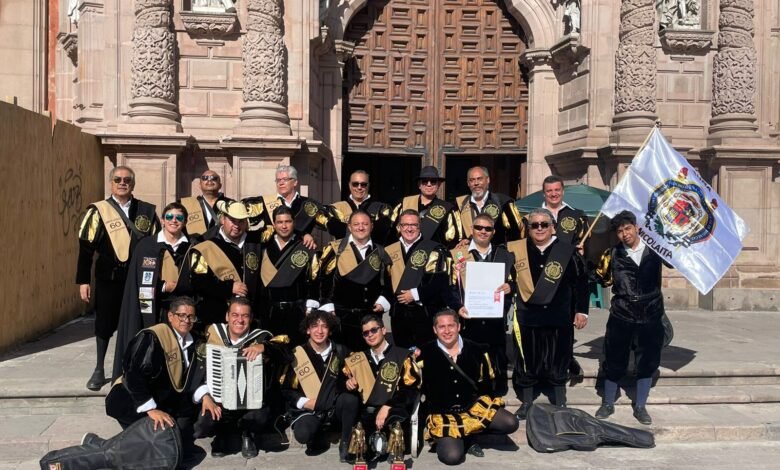 Tuna de la UMSNH ganó dos premios en la FEINTE