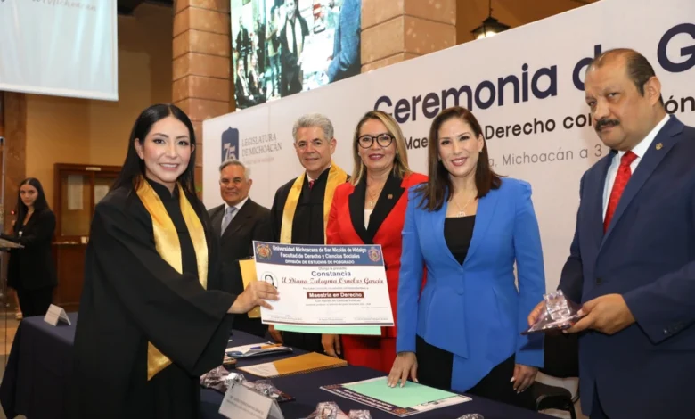 La rectora de la UMSNH fue madrina de la generación 2022-2024 de la Maestría en Derecho