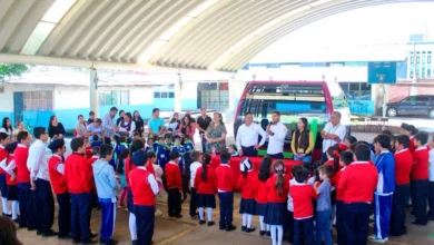 Niños de Uruapan conocen en escuelas cómo es la cabina del teleférico