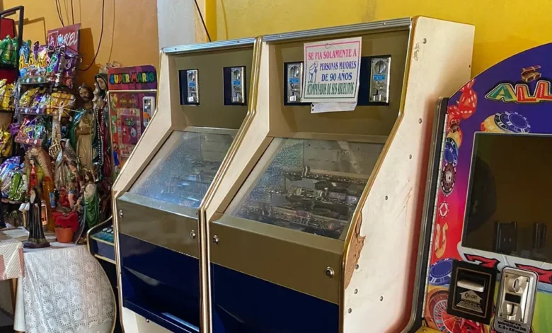Confiscaron metanfetamina y máquinas tragamonedas