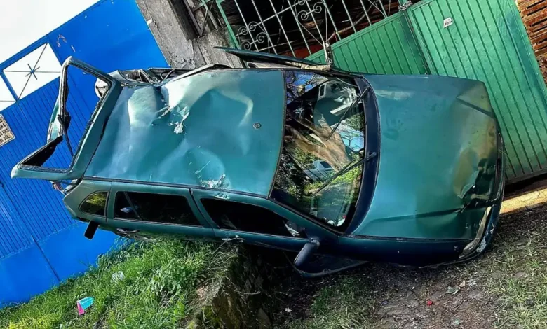 Dos heridos por el choque de un trailer contra un automóvil