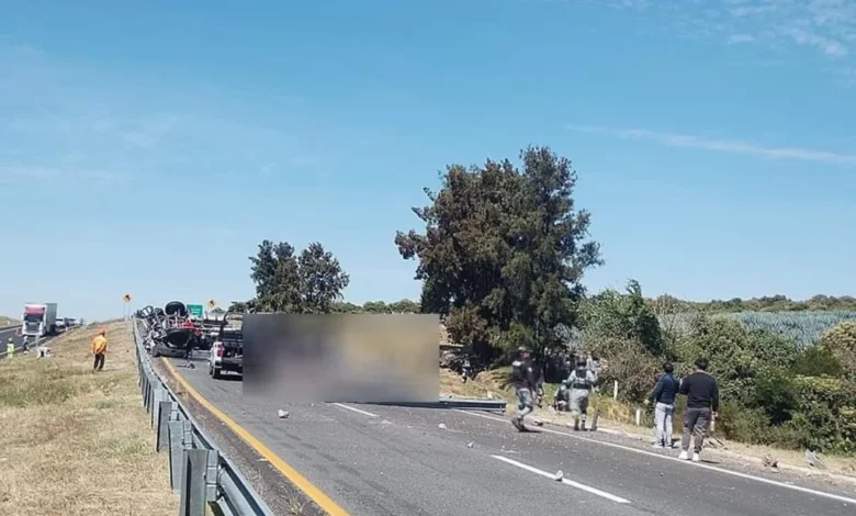 Dos muertos y 24 heridos por accidente de transporte de la Guardia Nacional