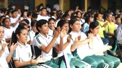 Entrega de tenis a alumnos del nivel básico va al 80 por ciento