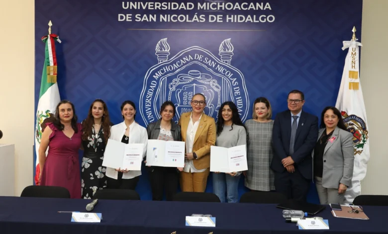 Entregaron becas de movilidad a alumnos de la UMSNH