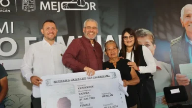 Entregaron visas a abuelitos para que visiten a sus familias en EU