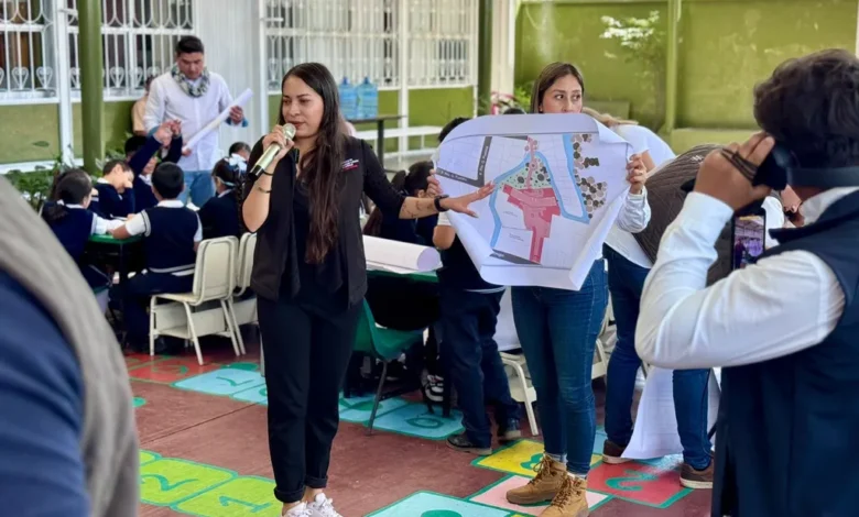 Estudiantes de Uruapan aprenden con obra del teleférico