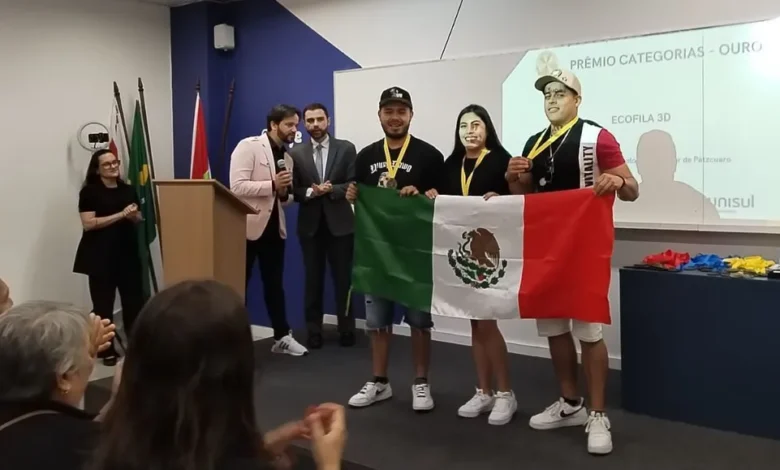 Estudiantes del Tec de Pátzcuaro ganan oro en concurso de ciencia
