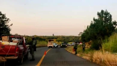 Tiraron un cadáver en una carretera de Uruapan