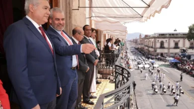Asiste Bedolla al desfile por el 114 Aniversario del Inicio de la Revolución Mexicana