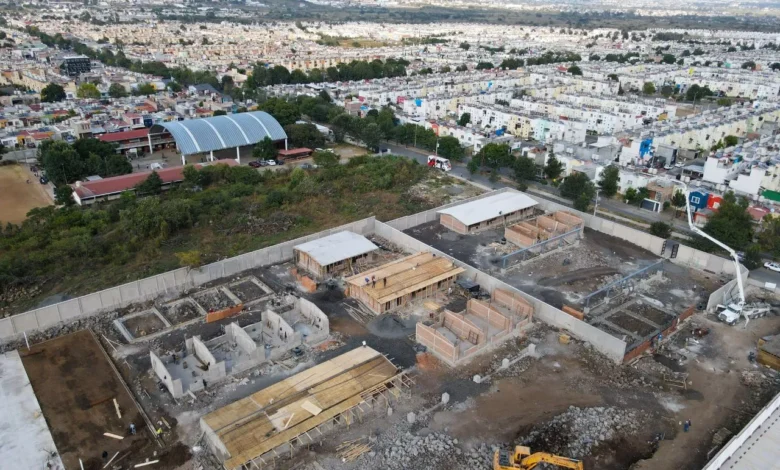 Construcción de escuelas en Villas del Pedregal con 63% de avance
