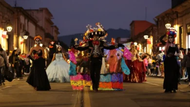 El desfile de Catrinas y Catrines reunió a más de 3 mil 200 participantes