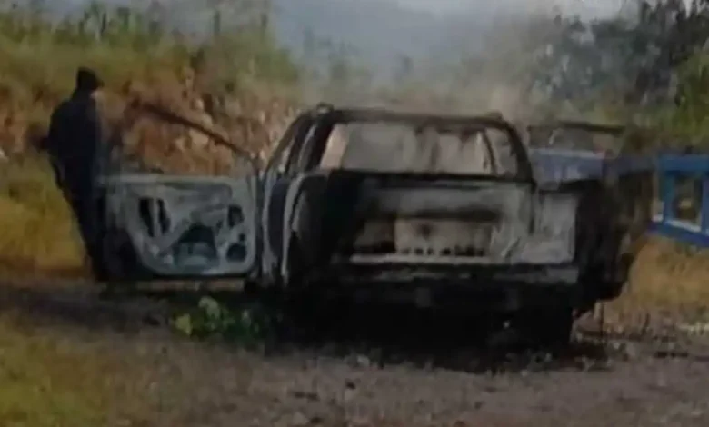 Encontraron una camioneta quemada que sospechan fue usada en el ataque contra Mauricio Solís
