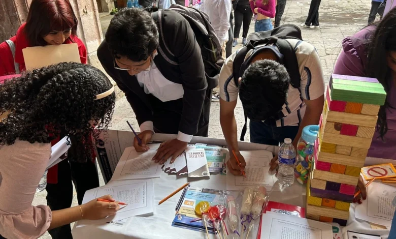 Instala la FGE un módulo sobre prevención de violencia en la UMSNH