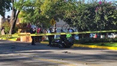 Una pareja sufrió un accidente en una moto recién comprada