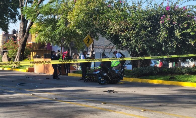 Una pareja sufrió un accidente en una moto recién comprada