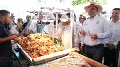 Visita Bedolla la 11a Feria Michoacana de las Carnitas