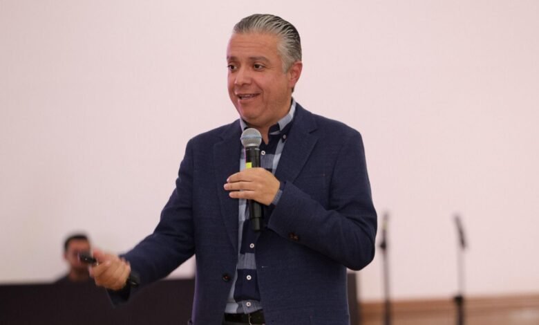 Ver más información del Gobierno Síguenos en: Facebook/NoticiasEnSintesis Twitter@NsintesisMich