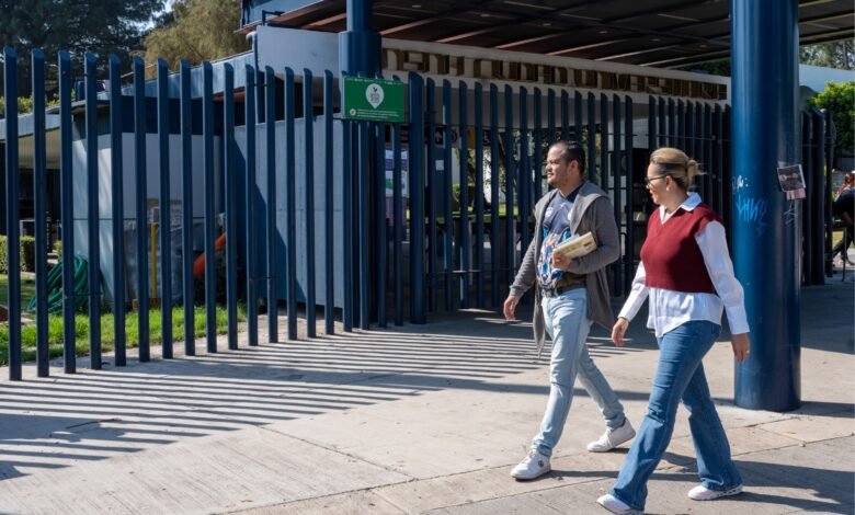 Ver más información del Gobierno Síguenos en: Facebook/NoticiasEnSintesis Twitter@NsintesisMich