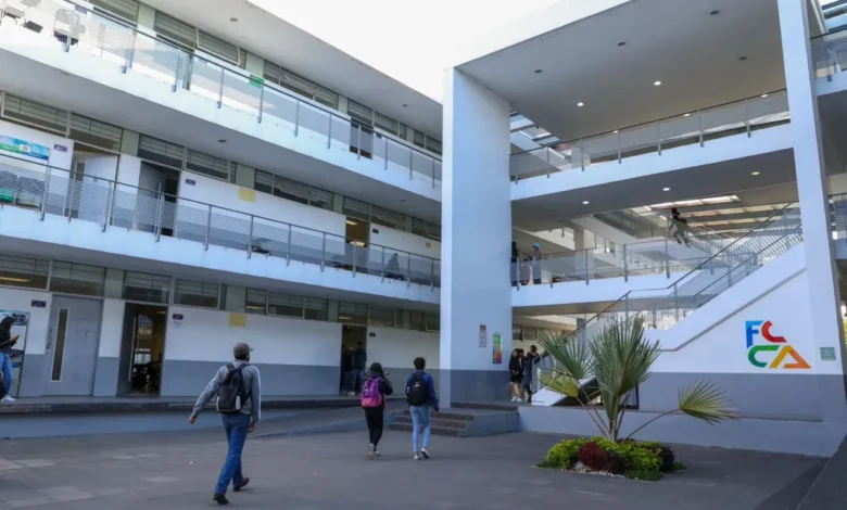 Ver más información del Gobierno Síguenos en: Facebook/NoticiasEnSintesis Twitter@NsintesisMich