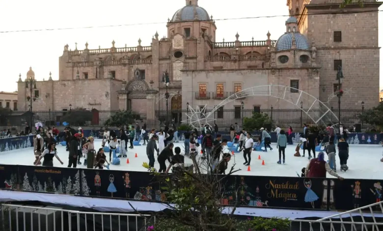 Gobierno de Morelia invita a disfrutar de la Pista de Hielo del Centro