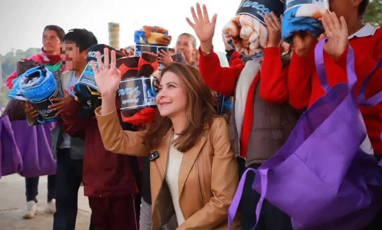 Paola Delgadillo lleva abrigo a familias en las zonas más frías de Morelia
