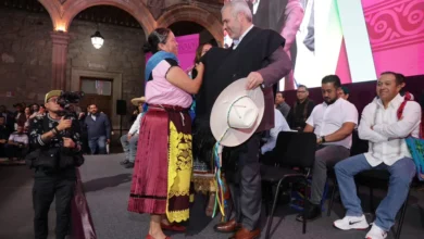 Ver más información del Gobierno Síguenos en: Facebook/NoticiasEnSintesis Twitter@NsintesisMich