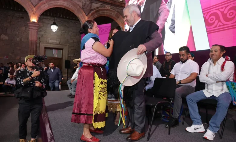 Ver más información del Gobierno Síguenos en: Facebook/NoticiasEnSintesis Twitter@NsintesisMich