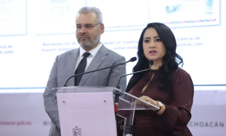 Ver más información del Gobierno Síguenos en: Facebook/NoticiasEnSintesis Twitter@NsintesisMich