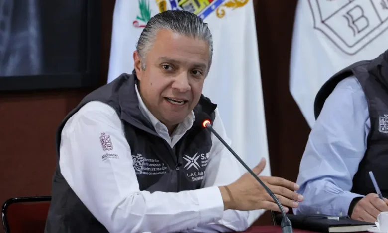 Ver más información del Gobierno Síguenos en: Facebook/NoticiasEnSintesis Twitter@NsintesisMich
