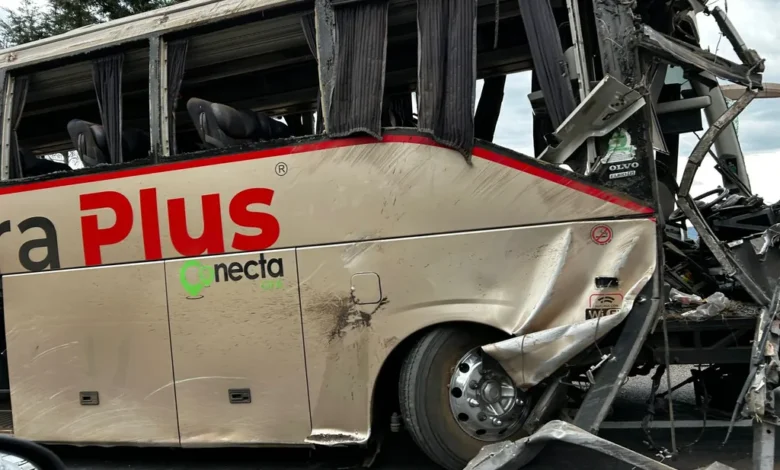 Accidente en la México-Guadalajara dejó una mujer fallecida y más de 20 heridos