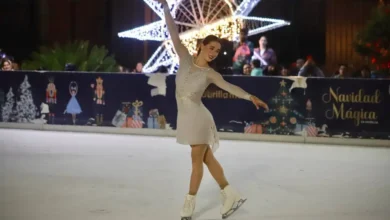 Andrea Astráin, patinadora profesional, dio exhibición de clausura de la Pista de Hielo