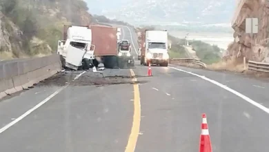 Rollo de acero causó accidente en la autopista Siglo XXI