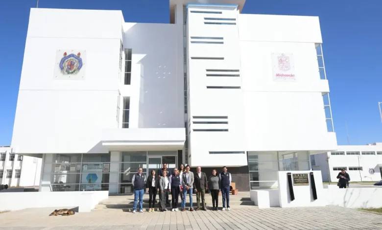 Visitan funcionarios el campus Zamora de la UMSNH