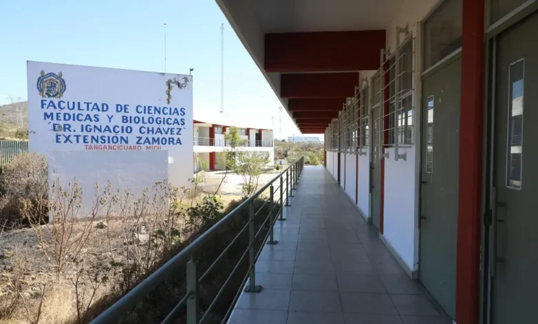 Ver más información del Gobierno Síguenos en: Facebook/NoticiasEnSintesis Twitter@NsintesisMich